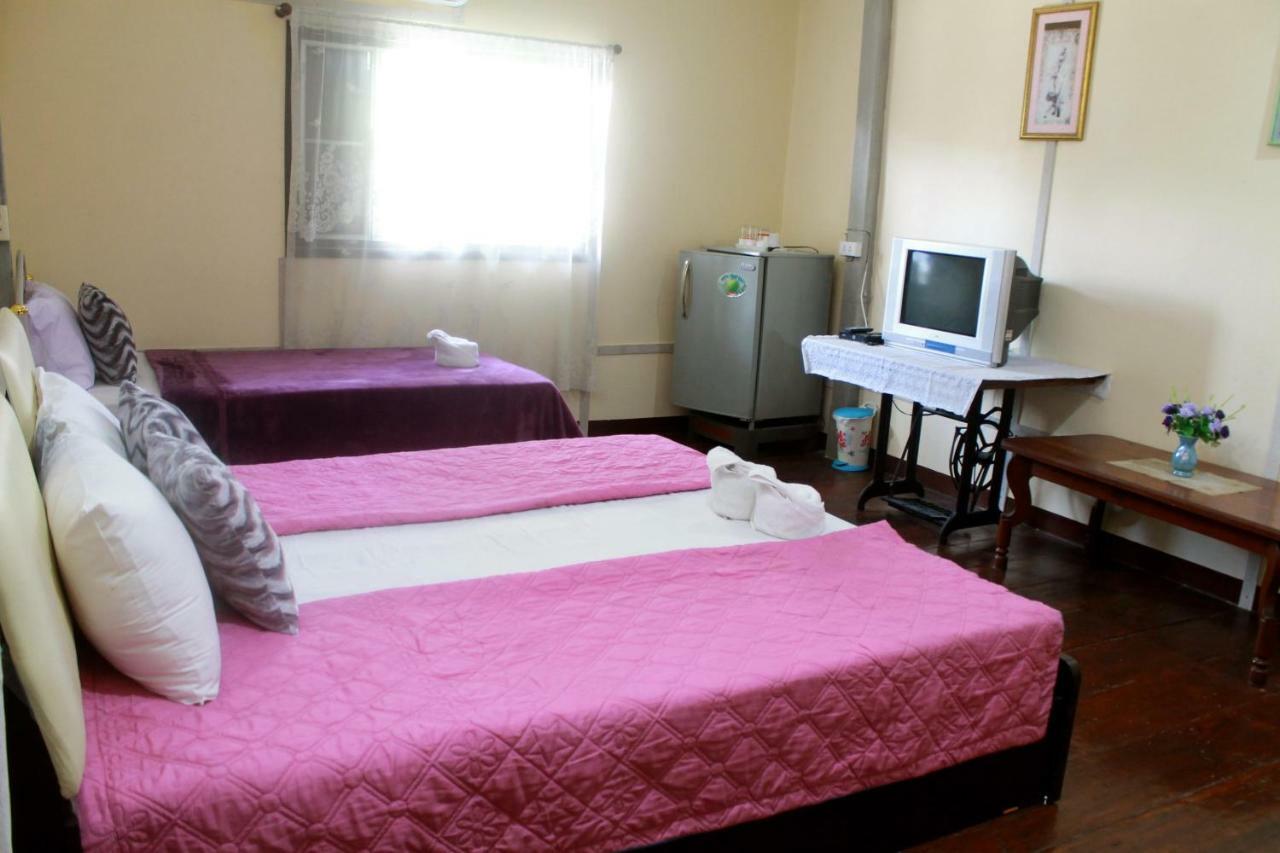Ban Khun Rin Homestay Amphava Kültér fotó