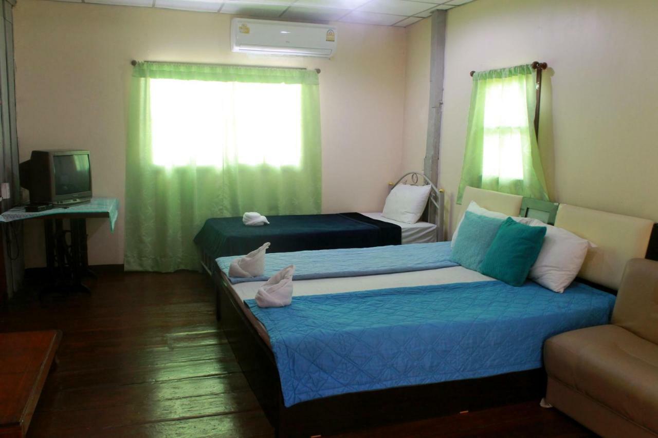 Ban Khun Rin Homestay Amphava Kültér fotó